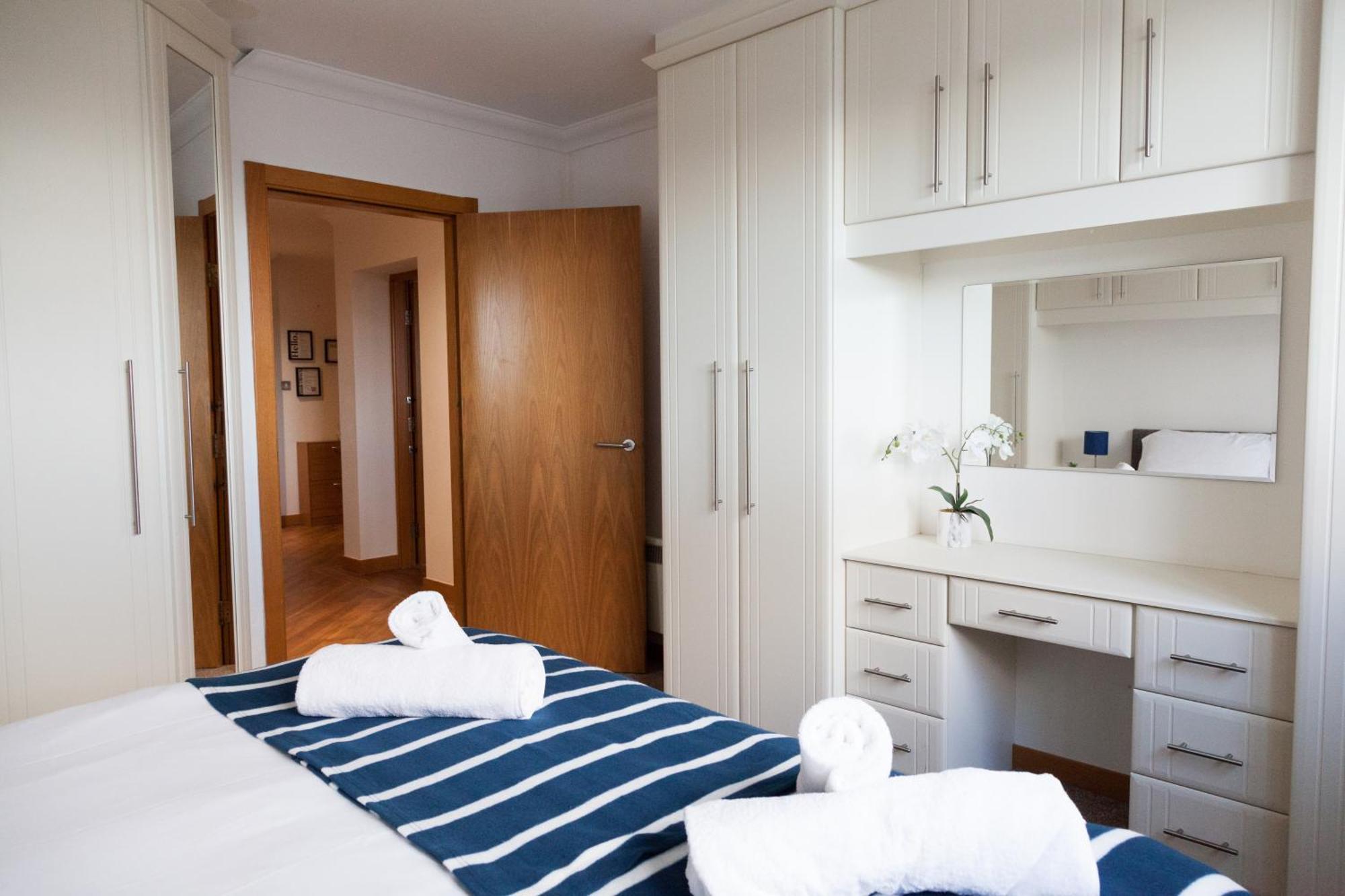 Weekly & Monthly Stays In Penthouse For Contractors Or Leisure Single Or Superking Beds Available Birkenhead Extérieur photo