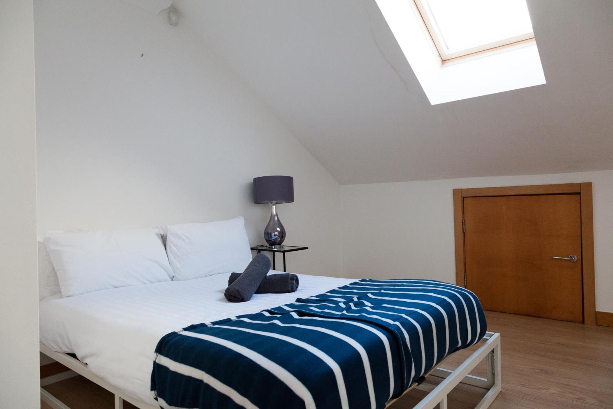 Weekly & Monthly Stays In Penthouse For Contractors Or Leisure Single Or Superking Beds Available Birkenhead Extérieur photo