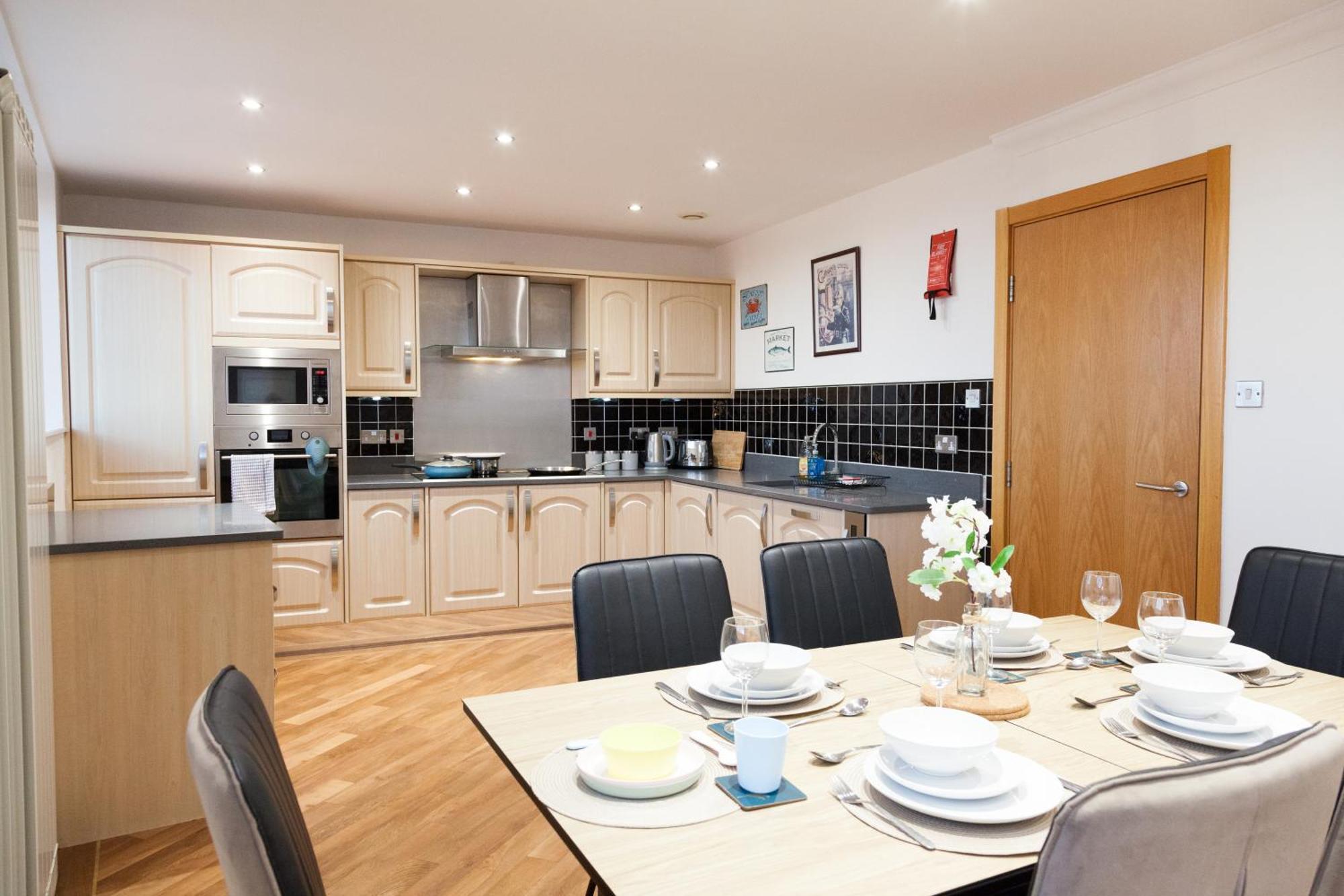 Weekly & Monthly Stays In Penthouse For Contractors Or Leisure Single Or Superking Beds Available Birkenhead Extérieur photo