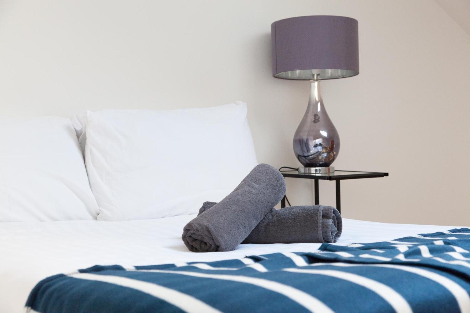 Weekly & Monthly Stays In Penthouse For Contractors Or Leisure Single Or Superking Beds Available Birkenhead Extérieur photo